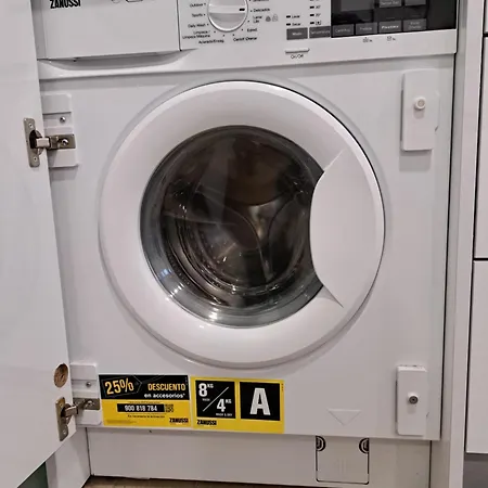 Apartament Airport - Std 1 - Ar Condicionado - Cave 25m2 269,10ft2 - Full Equipped - Ring Bell D Lizbona