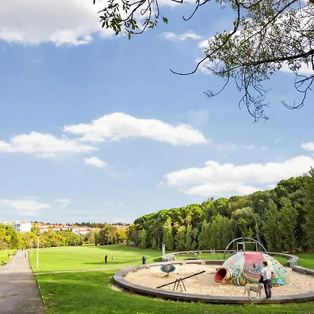 Appartement Airport - Std 1 - Ar Condicionado - Cave 25m2 269,10ft2 - Full Equipped - Ring Bell D