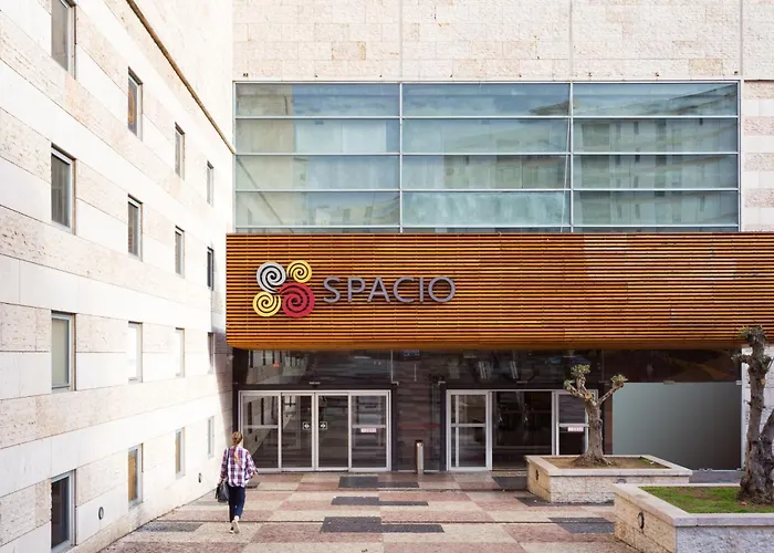 Appartement Airport - Std 1 - Ar Condicionado - Cave 25m2 269,10ft2 - Full Equipped - Ring Bell D *