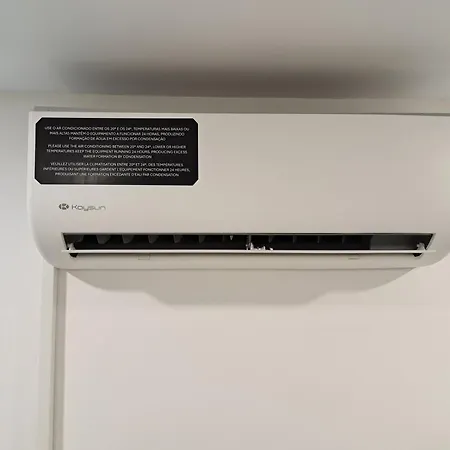 Airport - Std 1 - Ar Condicionado - Cave 25m2 269,10ft2 - Full Equipped - Ring Bell D アパート *